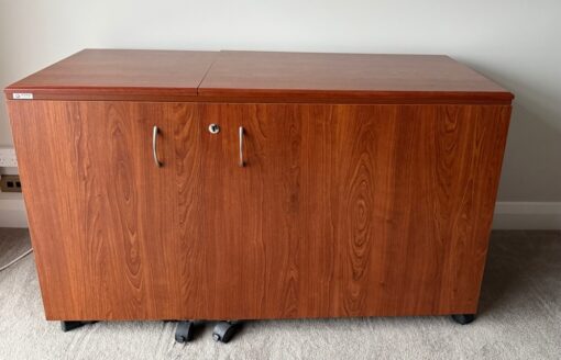 Pre-loved Horn Sovereign Sewing Cabinet - Image 3