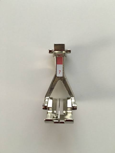 Bernina Tailor Tack Foot #7 - V Version
