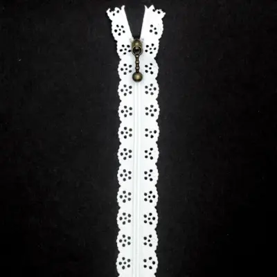 Lace Zipper -White 25cm