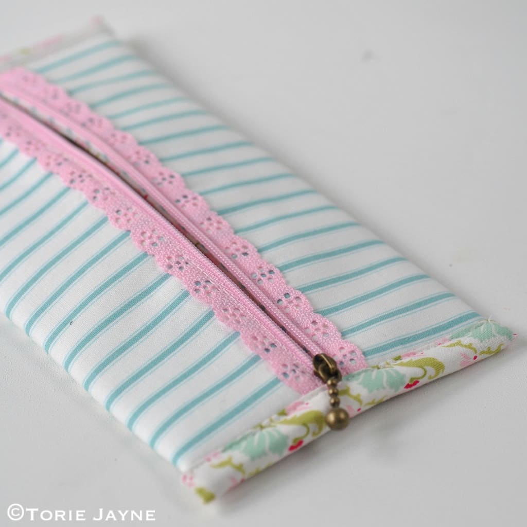 Lace Zipper -Pink 25cm